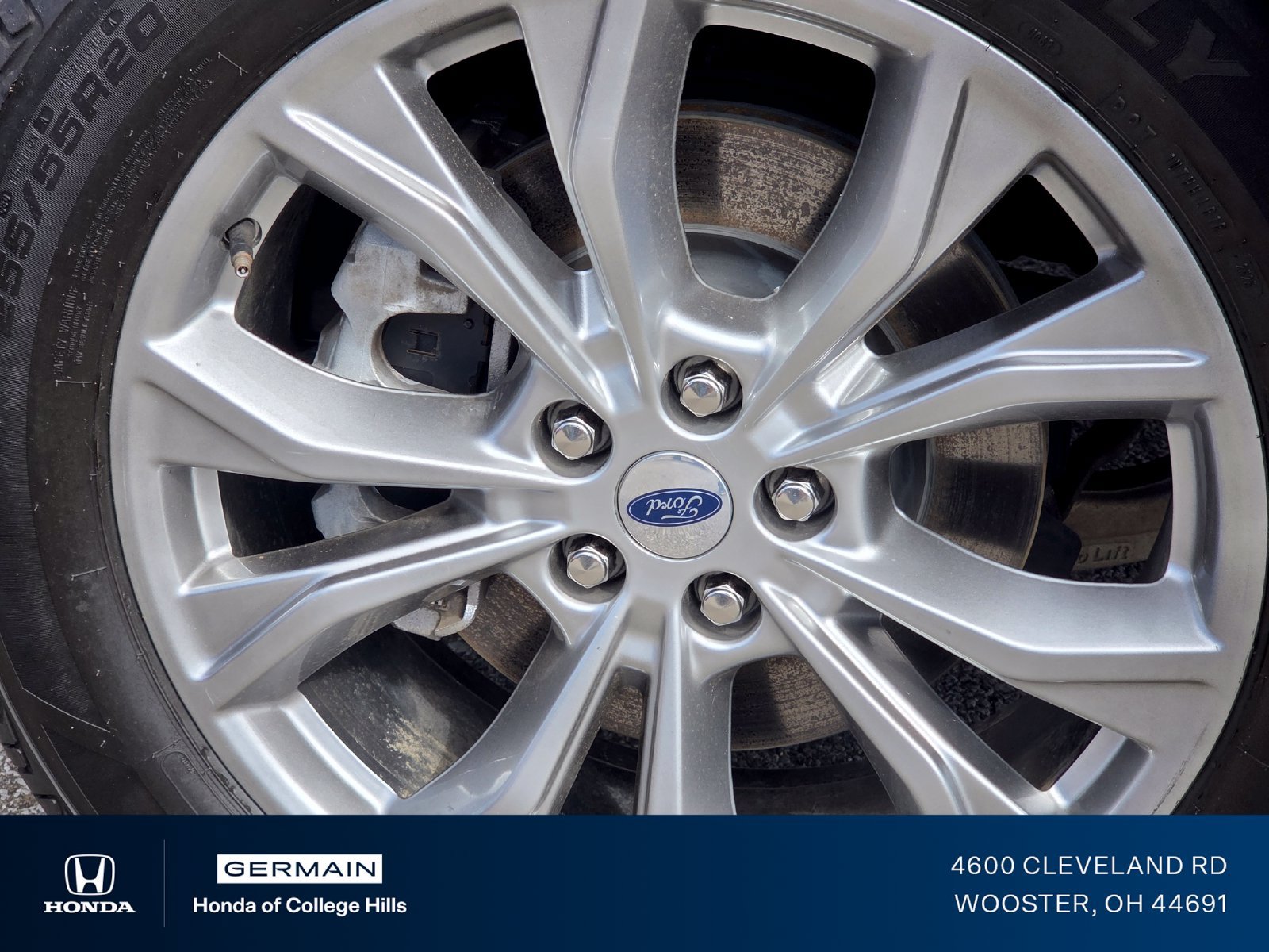 Used 2024 Ford Explorer Limited AWD/4WD image 13