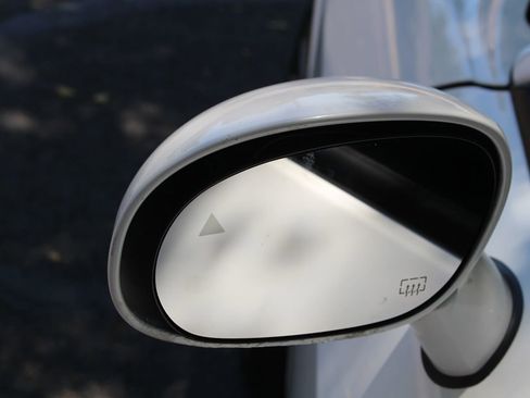 Used 2015 Dodge Challenger SRT w/ Technology Group image 68