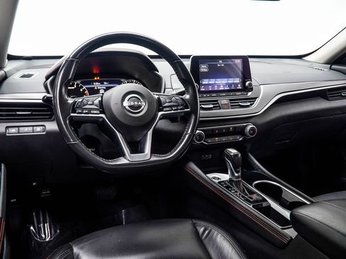 Used 2024 Nissan Altima 2.5 SR FWD image 15
