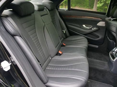 Used 2015 Mercedes-Benz S 550 4MATIC Sedan image 40