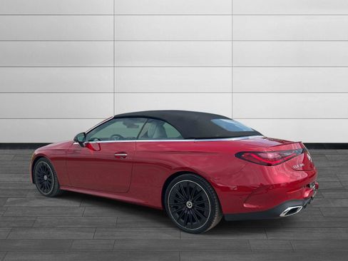 Used 2024 Mercedes-Benz CLE 300 4MATIC Cabriolet image 4