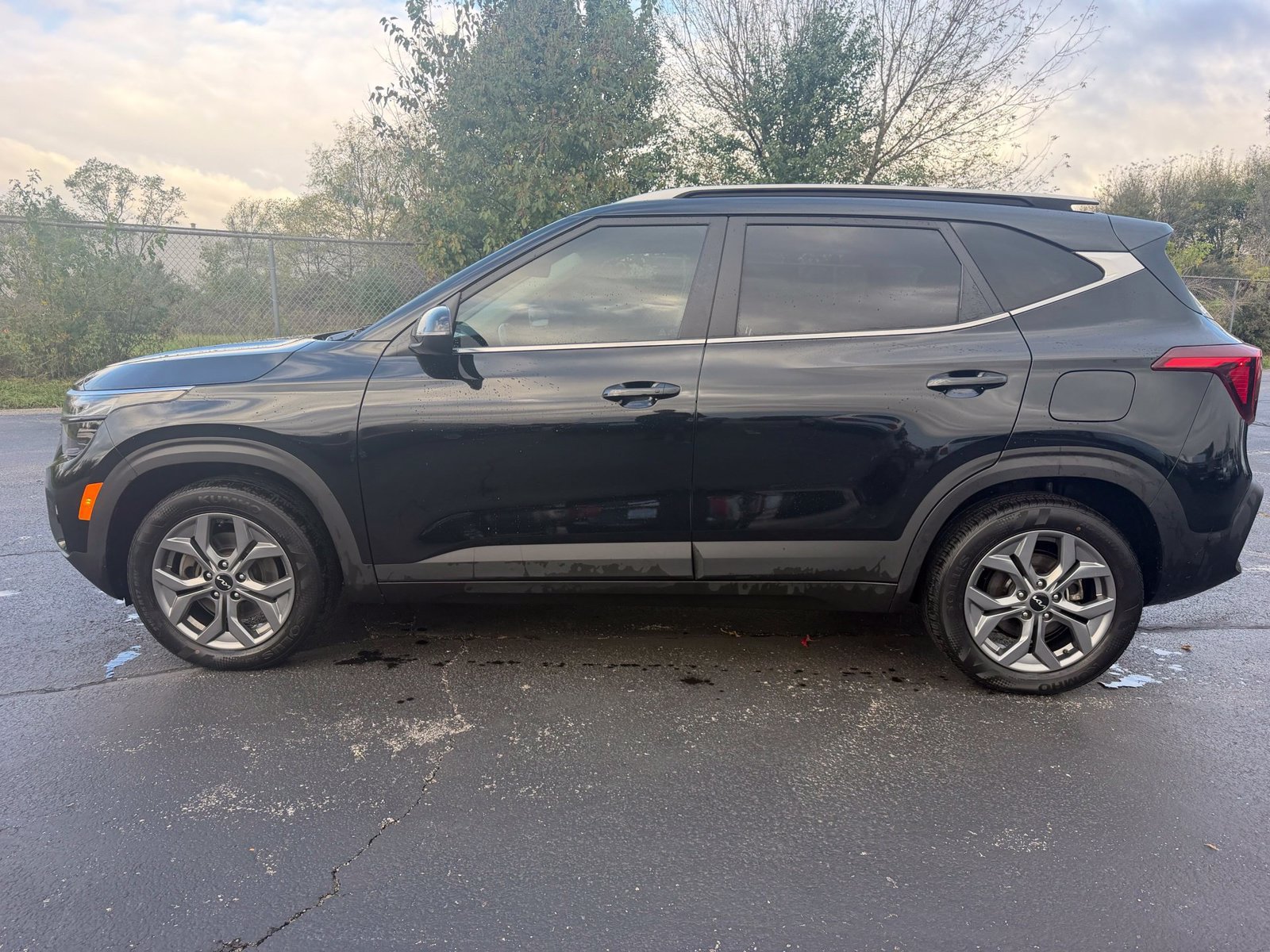 Used 2024 Kia Seltos S AWD/4WD image 10