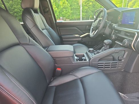 Used 2025 Toyota 4Runner TRD Sport AWD/4WD image 10