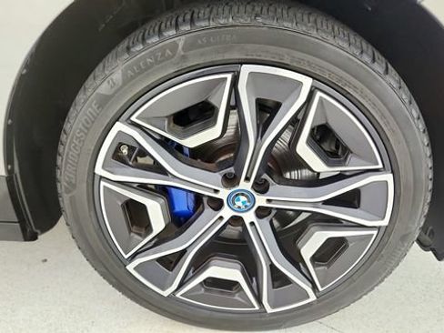 Used 2024 BMW iX xDrive50 w/ Premium Package AWD/4WD image 76