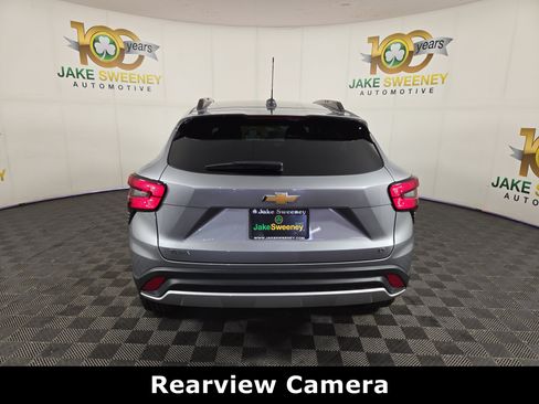 Certified 2025 Chevrolet Trax LT w/ LT Convenience Package FWD image 7