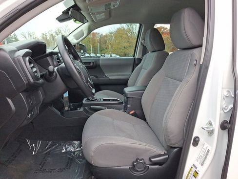 Used 2023 Toyota Tacoma SR image 12