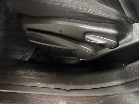 Used 2019 Jeep Renegade Sport w/ UConnect 7.0 Group FWD image 15