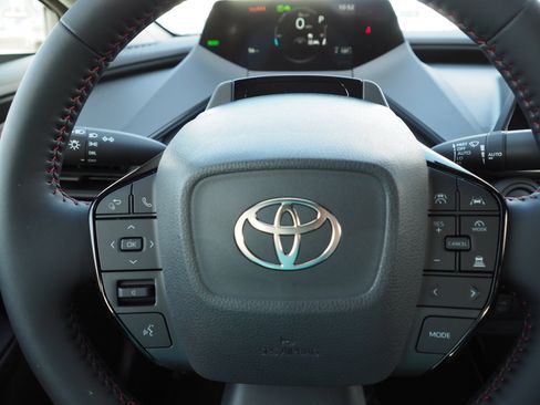 New 2026 Toyota Prius Plug-In Hybrid FWD image 13