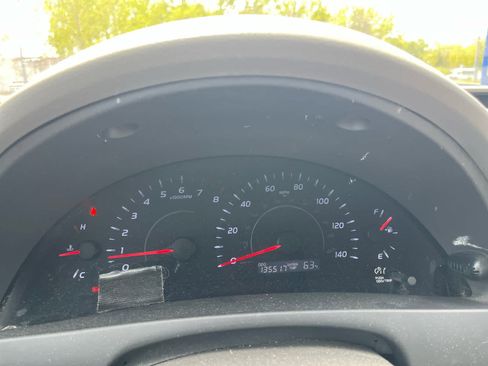 Used 2011 Toyota Camry FWD image 10