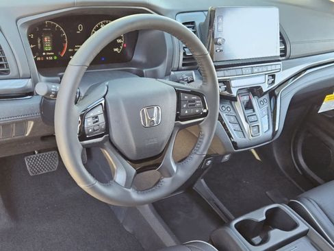 New 2026 Honda Odyssey Elite image 2