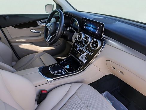 Used 2021 Mercedes-Benz GLC 300 image 34