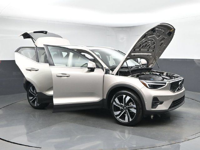 Used 2024 Volvo XC40 B5 Ultimate AWD/4WD image 48