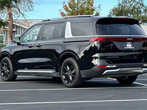 Certified 2022 Kia Carnival SX Prestige image 8