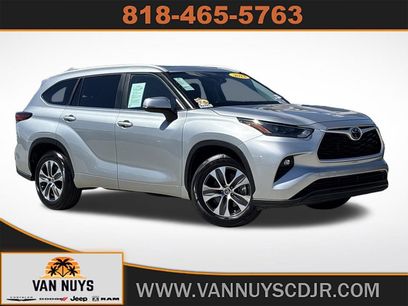 Used 2023 Toyota Highlander XLE