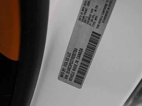 New 2026 Chrysler Pacifica Pinnacle image 13