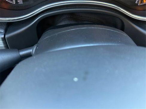 Used 2021 Jeep Grand Cherokee Laredo X image 28