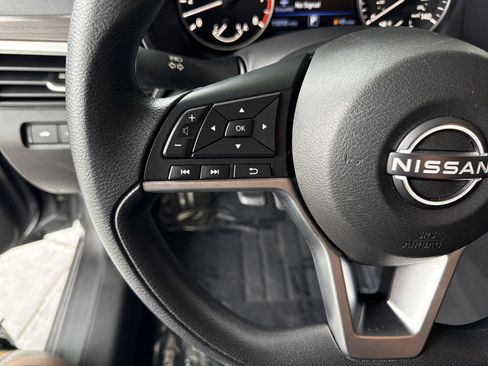 Used 2024 Nissan Altima 2.5 SV AWD/4WD image 18