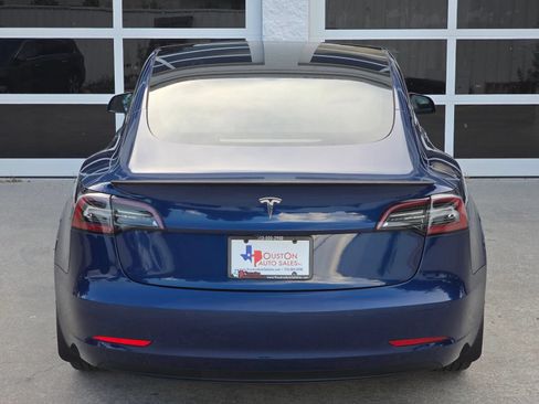 Used 2022 Tesla Model 3 Long Range AWD/4WD image 6