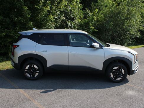 New 2027 Kia Seltos LX AWD/4WD image 4
