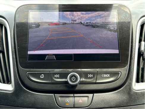 Used 2025 Chevrolet Malibu LT FWD image 20