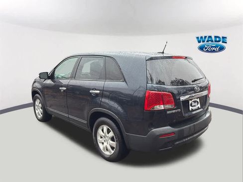 Used 2013 Kia Sorento LX w/ Value Pkg image 7