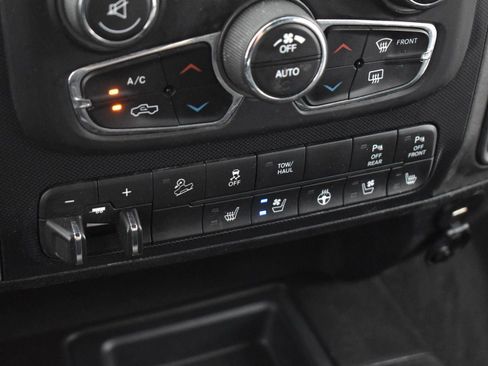 Used 2018 RAM 2500 Power Wagon w/ Leather & Luxury Group image 19