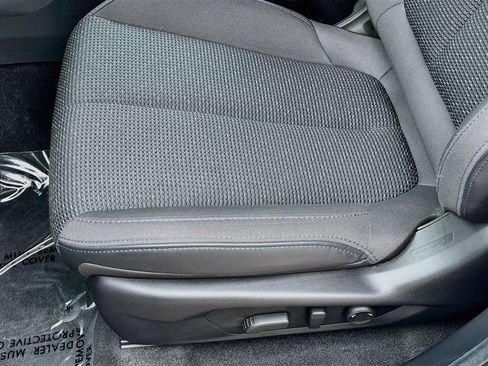 Used 2026 Subaru Forester Premium AWD/4WD image 18