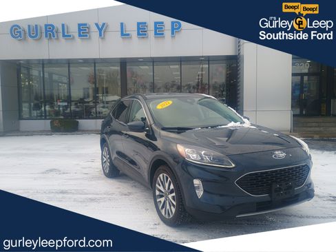 Certified 2022 Ford Escape Titanium w/ Class II Trailer Tow Package image 1