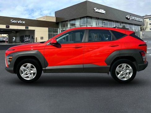 New 2025 Hyundai Kona SE image 3