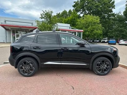 New 2025 Nissan Kicks SR