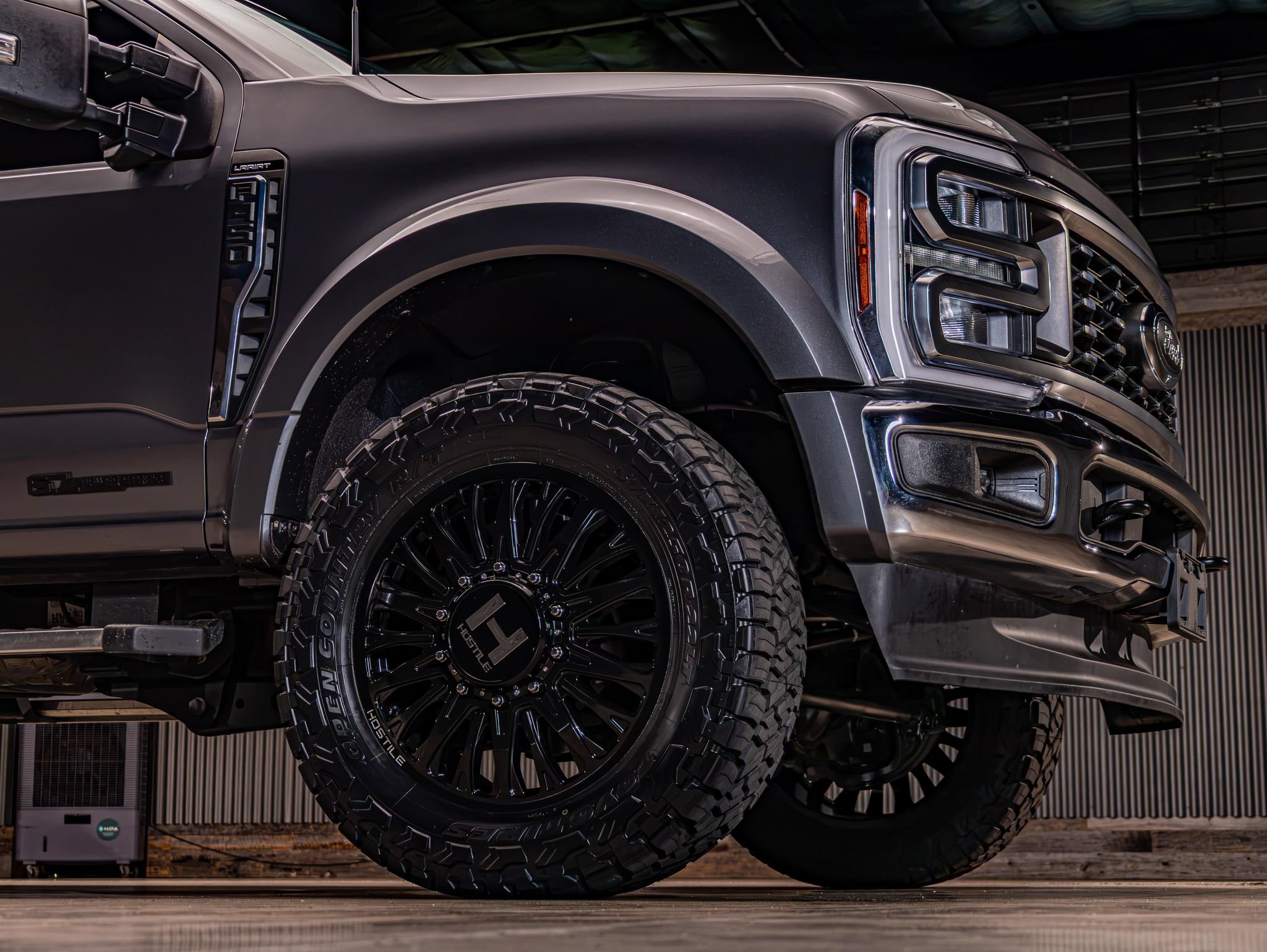 Used 2024 Ford F450 Lariat AWD/4WD image 13