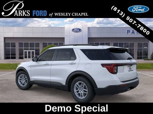 New 2026 Ford Explorer Active RWD image 4