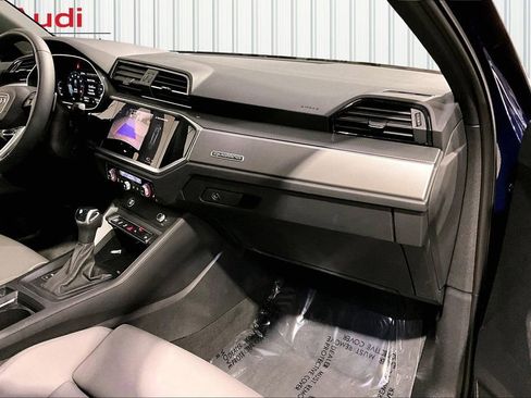 Certified 2025 Audi Q3 2.0T Premium w/ Convenience Package image 26