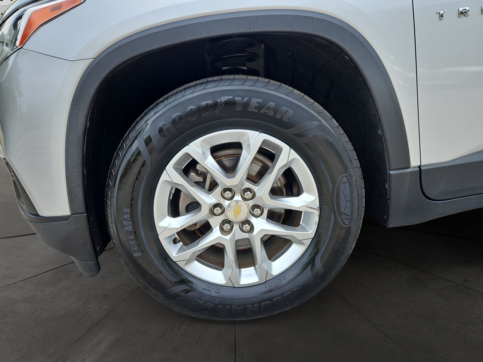 Used 2020 Chevrolet Traverse LS FWD image 14