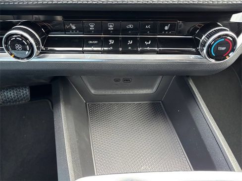 New 2026 Chevrolet Equinox LT image 21