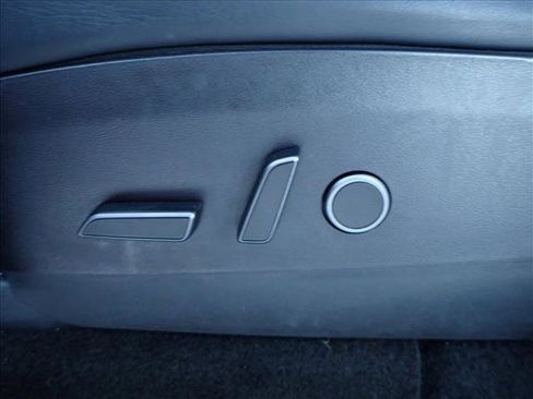 Used 2021 Tesla Model Y Long Range image 13