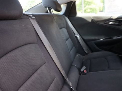 Used 2025 Chevrolet Malibu LS FWD image 31