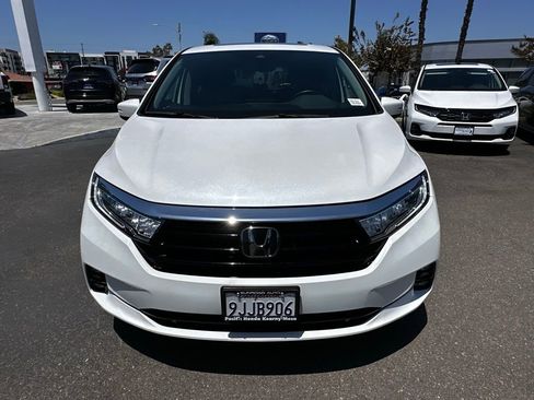Used 2024 Honda Odyssey EX-L image 3