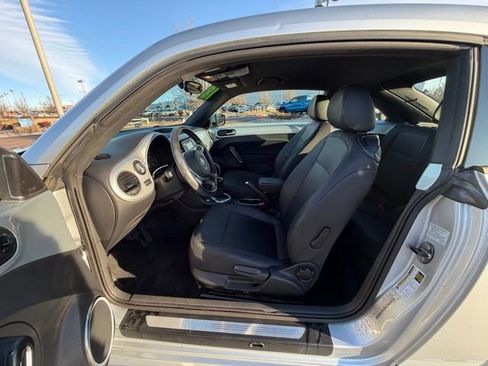 Used 2012 Volkswagen Beetle 2.5 image 12