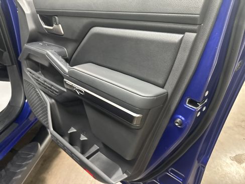 Used 2024 Toyota Tacoma TRD Off-Road image 36