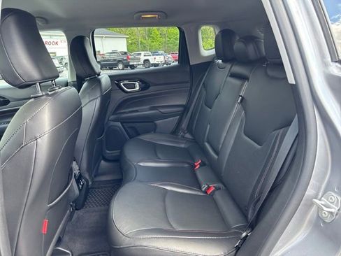 Used 2022 Jeep Compass Trailhawk w/ Trailhawk Elite Group AWD/4WD image 9