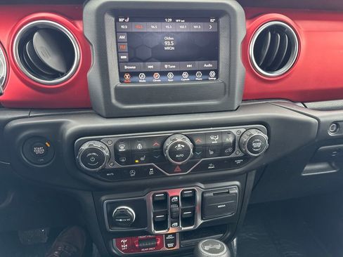 Certified 2021 Jeep Wrangler Unlimited Rubicon w/ Cold Weather Group image 22