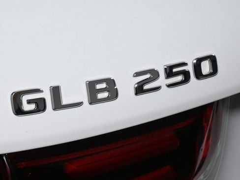 New 2026 Mercedes-Benz GLB 250 4MATIC image 36