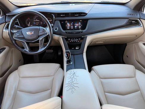 Used 2019 Cadillac XT5 FWD image 30