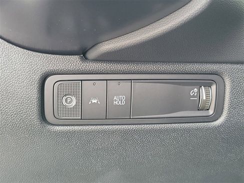 New 2026 Chevrolet Equinox EV LT image 12