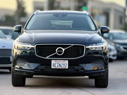 Used 2018 Volvo XC60 T5 Momentum w/ Convenience Package AWD/4WD image 4