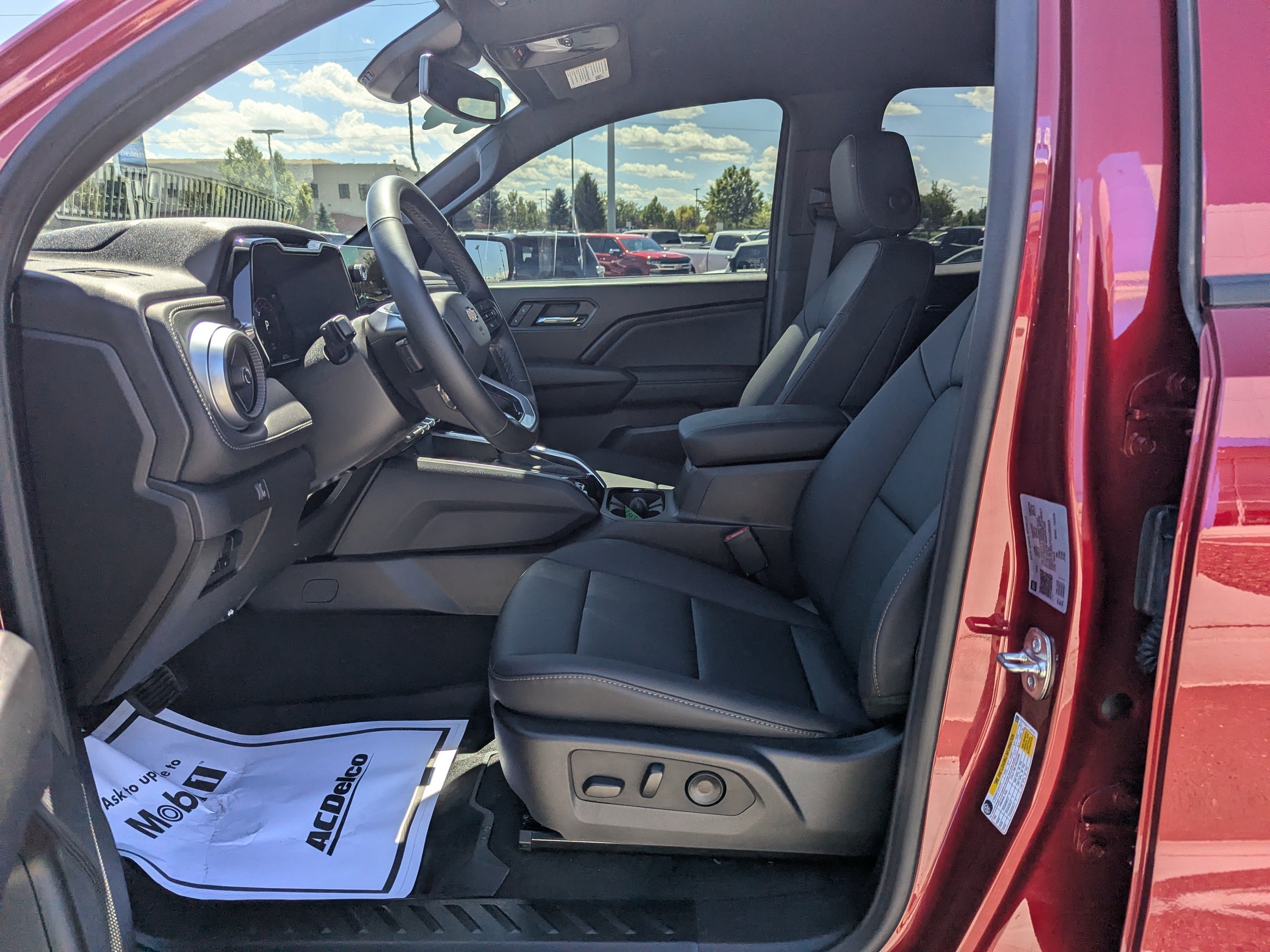 Used 2026 Chevrolet Colorado LT w/ LT Convenience Package AWD/4WD image 12