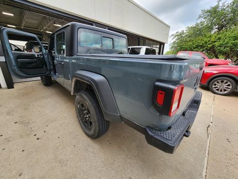 Used 2025 Jeep Gladiator Sport AWD/4WD image 6