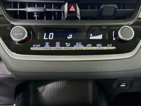 Used 2024 Toyota Corolla LE FWD image 21