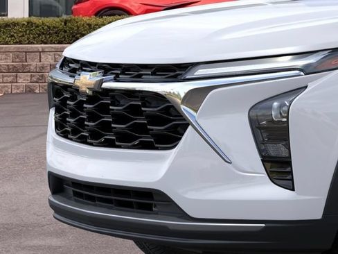 New 2026 Chevrolet Trax LT w/ LT Convenience Package FWD image 13